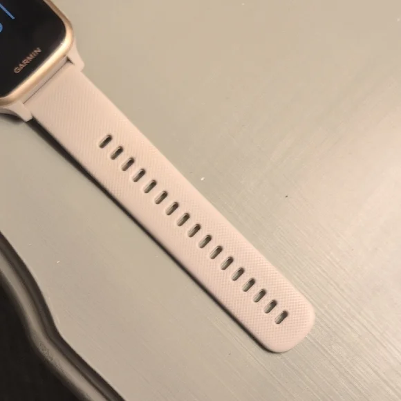 Garmin Smartwatch with Light Pink Band and Gold Frame Venu SQ